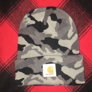 Carhartt camo beanie